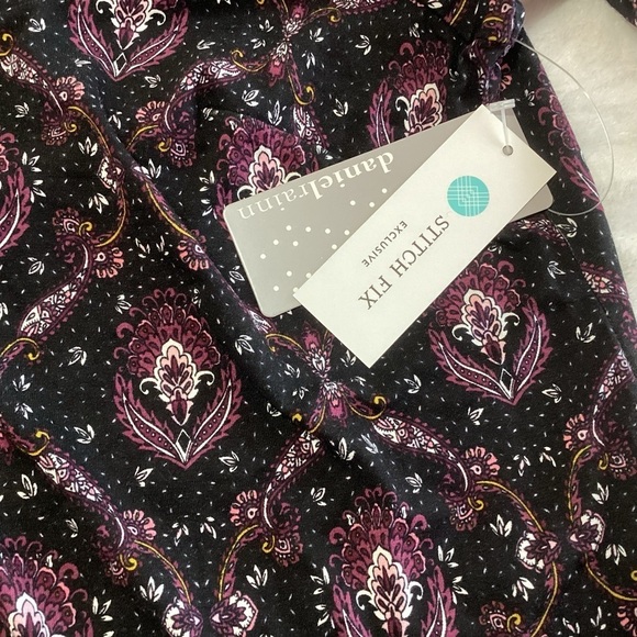 NEW Daniel Rainn Black Purplish/Brown Moody Floral Print Tunic Top 1X Stitch Fix - Picture 7 of 11